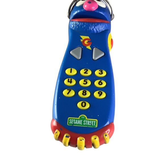 Sesame Street Super Grover Electronic Talking Remote Toy Phone 2011 Hasbro - Picture 5 of 8